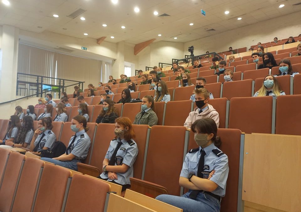 Klasa policyjna na konferencji naukowej